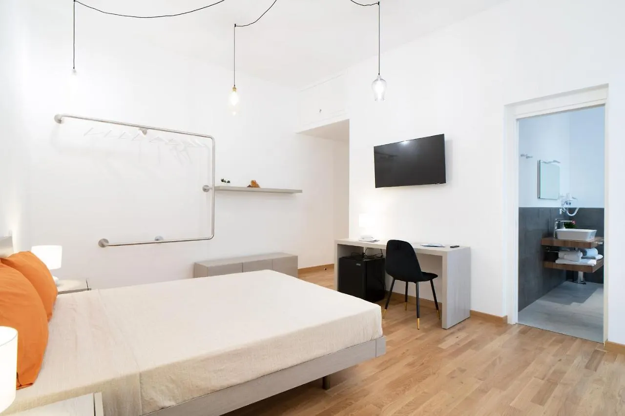 Guest house L'Isola Che C'E Hotel Cagliari Italy